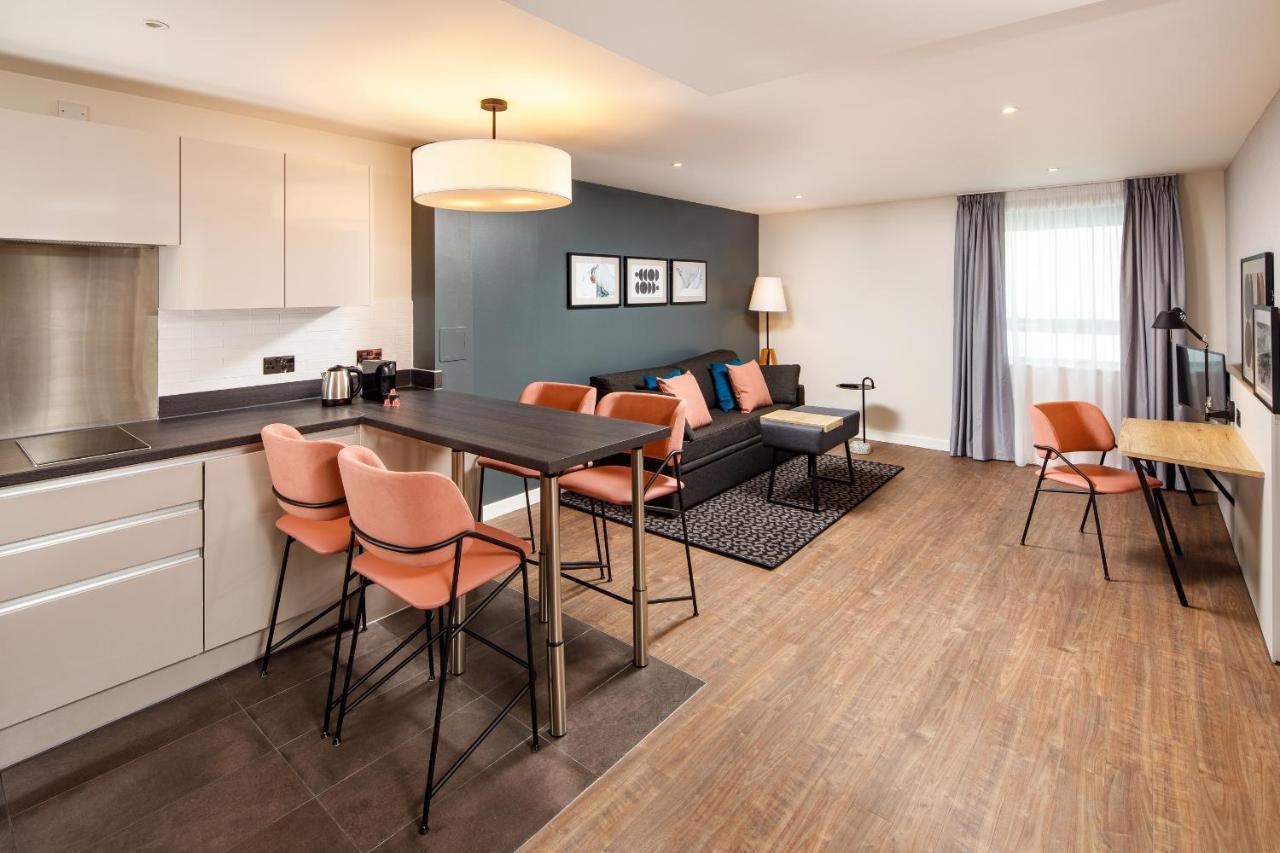 Aparthotel Adagio London Sutton Point ภายนอก รูปภาพ