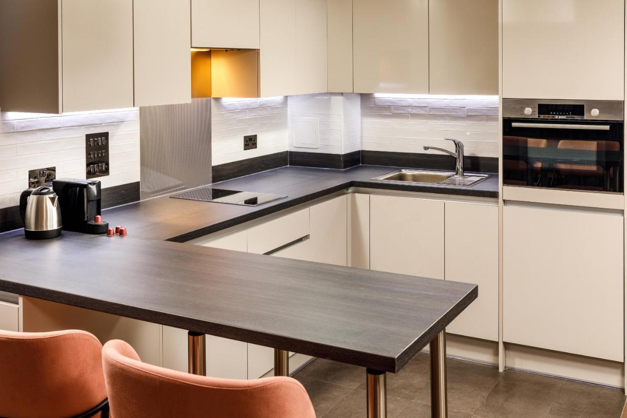 Aparthotel Adagio London Sutton Point ภายนอก รูปภาพ